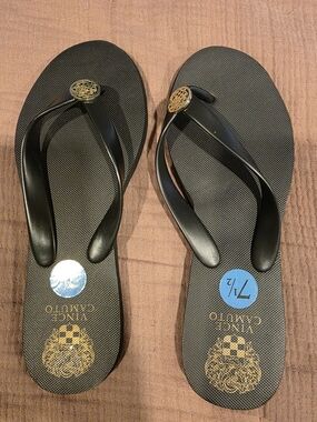 Vince Camuto Black Women's Flip Flop Sandals